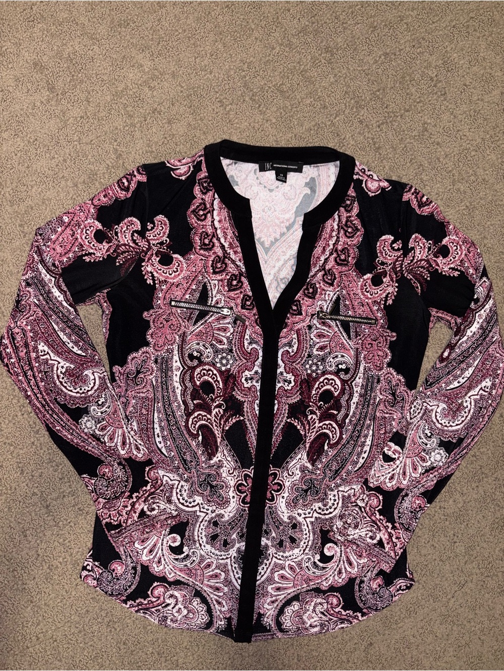 INC International Concepts Black and Pink Paisley Accent V Cut Blouse Women’s XS